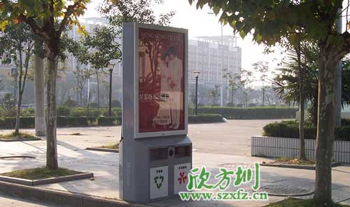  廣告垃圾箱驚艷亮相廣東汕頭街道。
