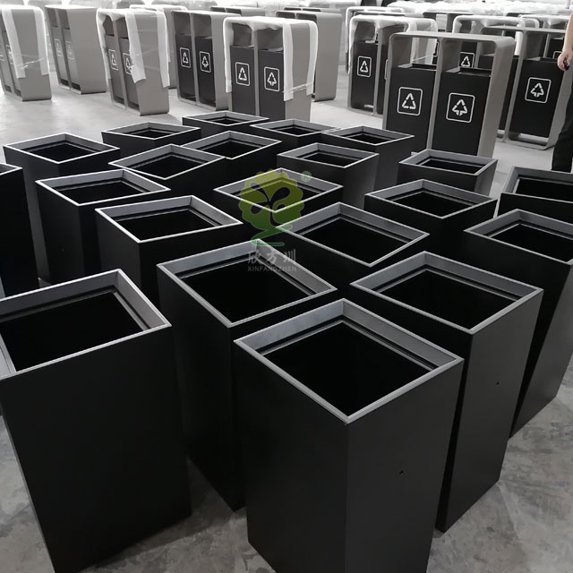 提升公共空間品質(zhì)，深圳金屬垃圾桶助你一臂之力